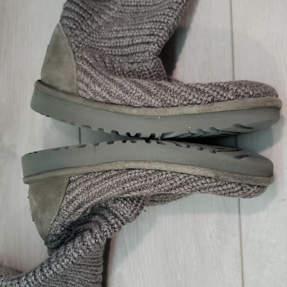 Ugg Australia Women Cardi Sweater 3 buttons Boots shoes sz 6 - Picture 9 of 13